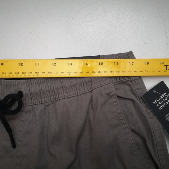 NWT Bluenotes Men's Size XL Dark Grey Elastic & Tie Waist Relaxed Cargo Jogger - Picture 14 of 16